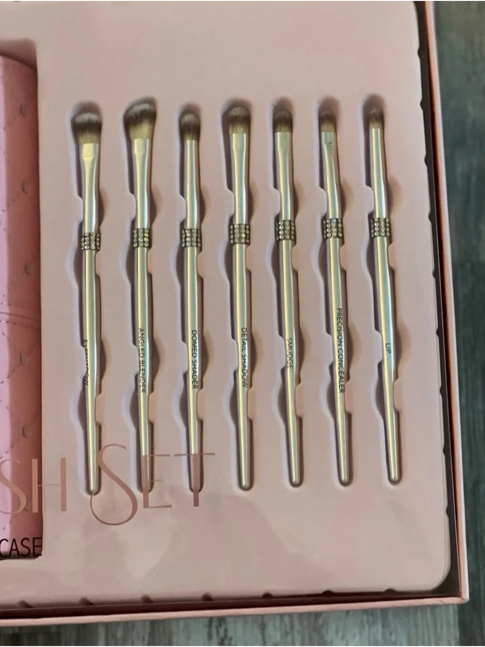 12-Piece Pink Makeup Brush Set with Quilted Snap Storage Case Viral TikTok